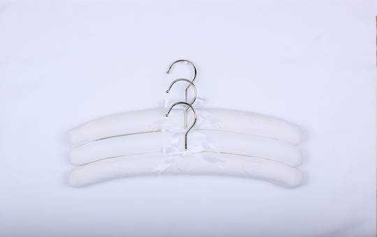 Heart white coat hangers - set of 3. Code: EH-HEA/WHI